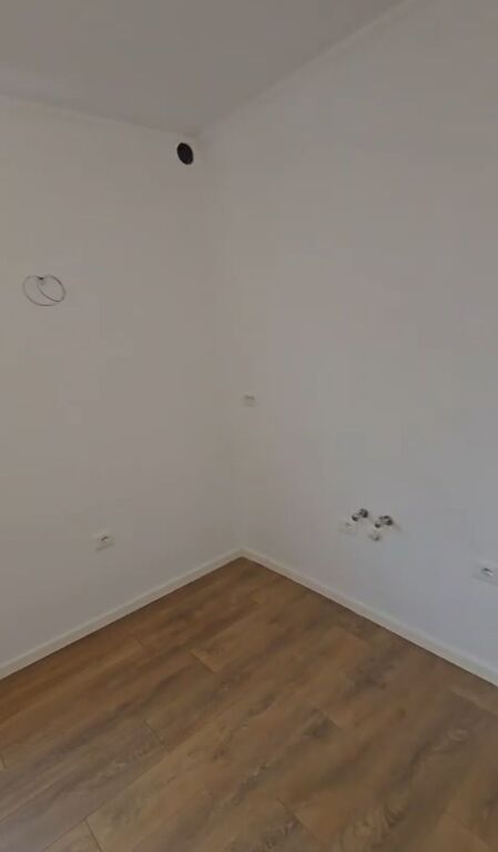 Vendesi in vendita Apartment 1+1  Nella zona di Ali Demi  