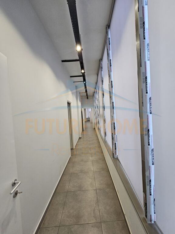 In affitto, Locale Commerciale, Nuovo Anello.