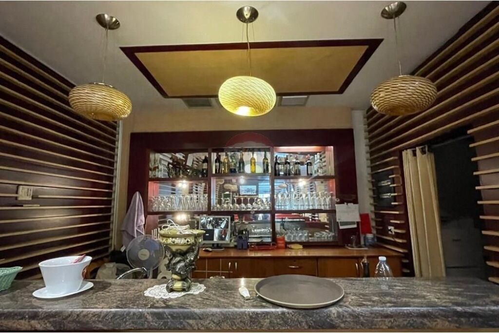 Restorant në Shitje ose me Qera – Rruga Demokracia, Vlorë