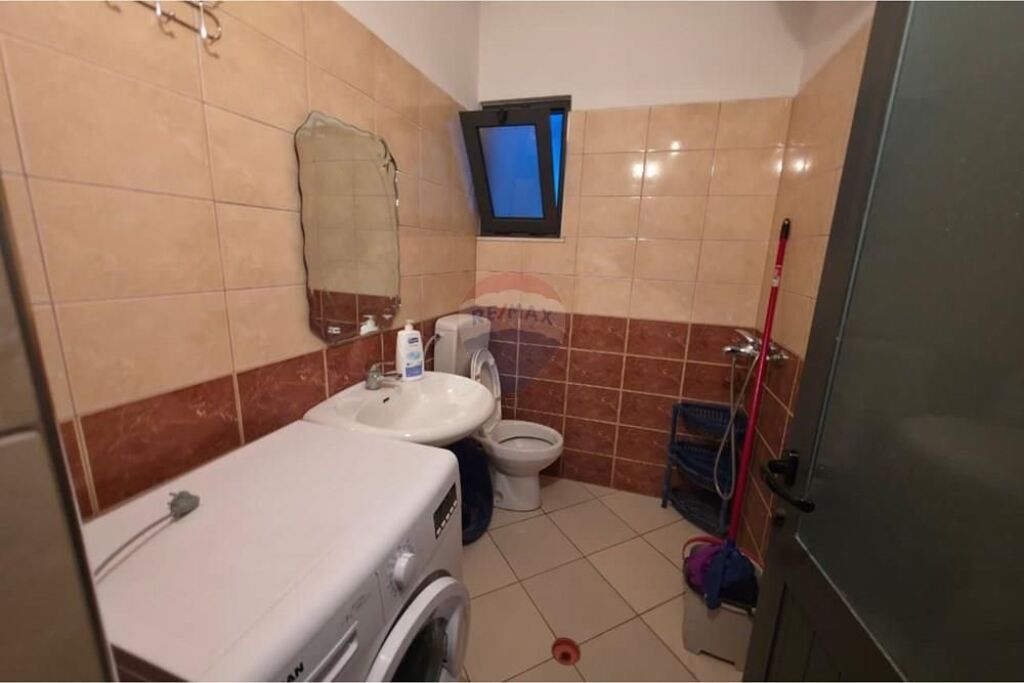 Apartament 1+1 me Qira – Zona Kristal Center