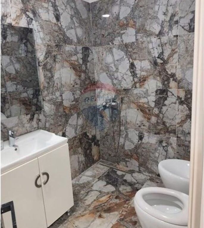 Business premises for rent in the Commune of Parisi Kika 2 530571004-28