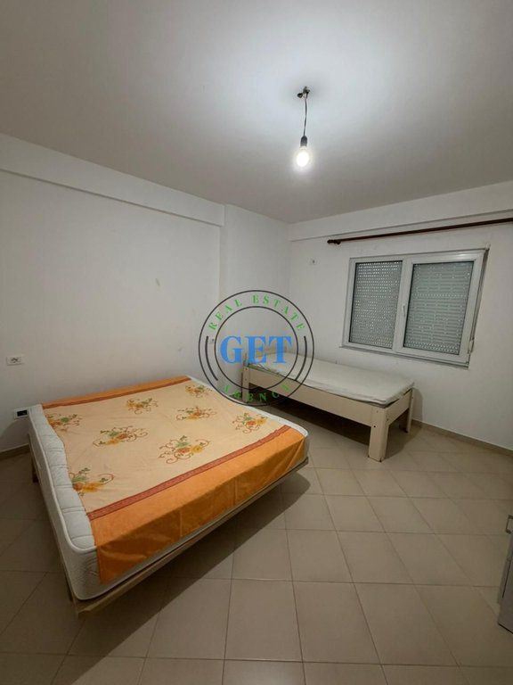 Jepet me Qira , Apartament 2+1, Pallati i Sportit, Durrës