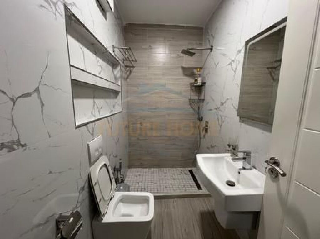 Affitto, Appartamento 1+1, Via 5 Maji, Tirana.