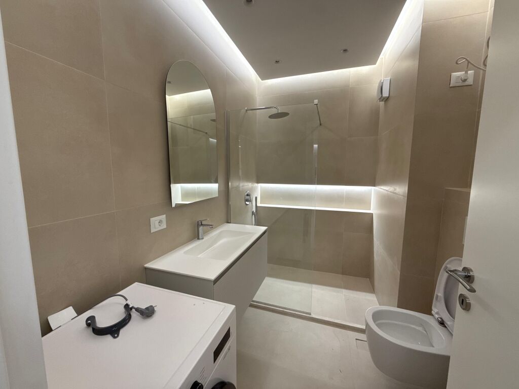 Apartament 2+1+🅿️Parkim ,Kodra Diellit i pabanuar me pare