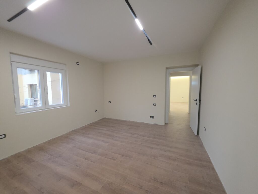 Artament 1+1 për Shitje – Shkolla Osman Myderizi!