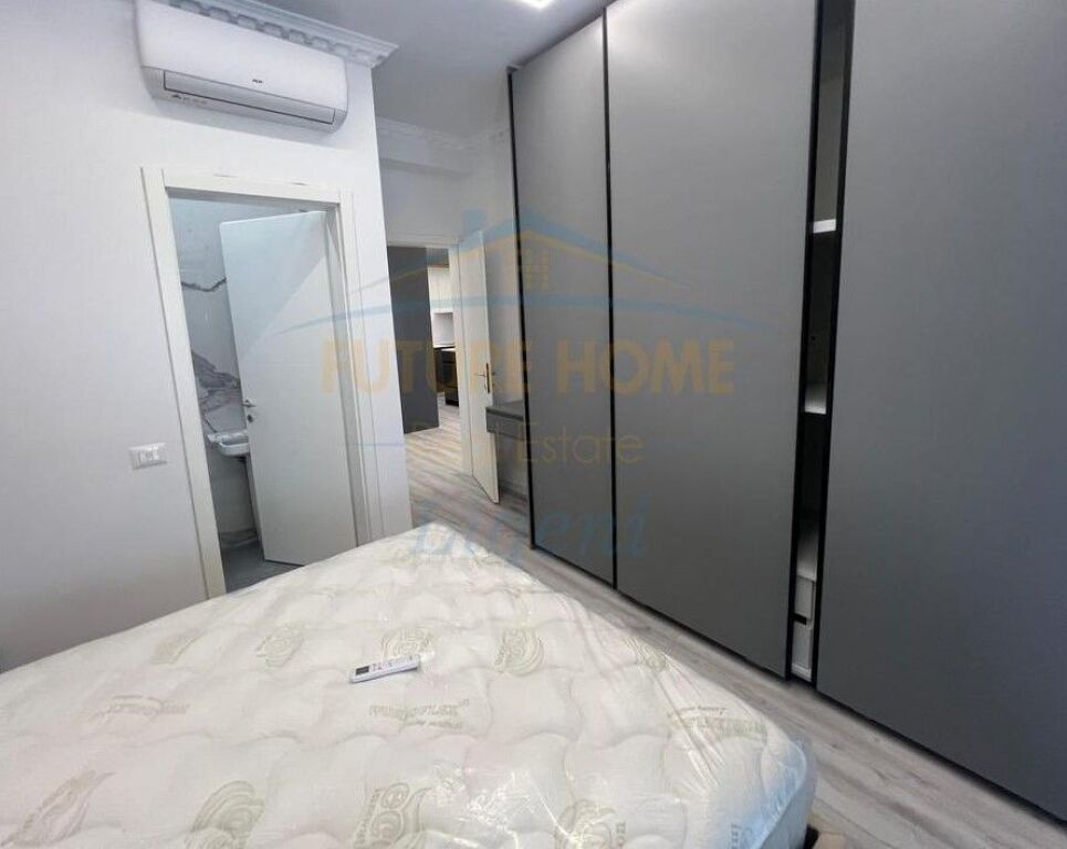 Affitto, Appartamento 2+1+Posto Auto, Lago Secco, Tirana.