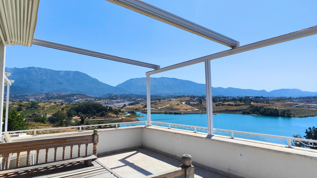 Tek Liqeni Farkes Shitet Vile Me Çmim OKAZION, Vetem 1580 Euro/m²