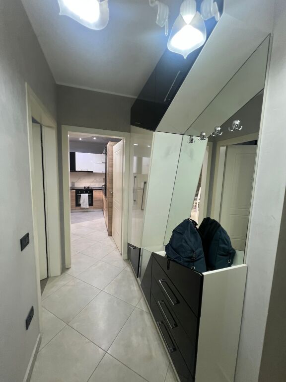 2+1 Me Qera, Astir, Vila L, Mobilim Modern