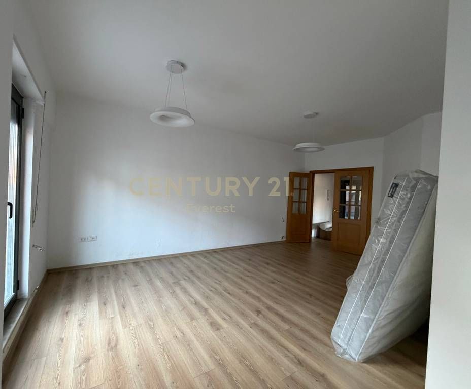 AFFITTASI APPARTAMENTO 3+1 IN CENTRO