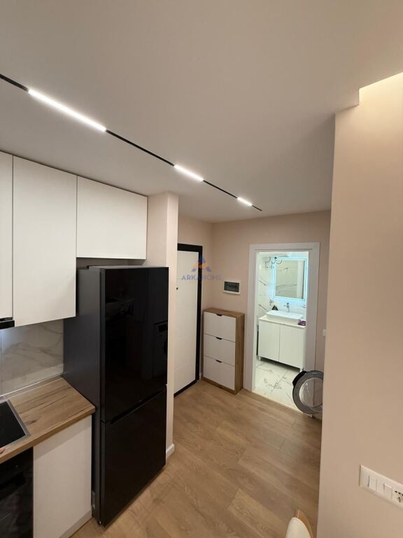 APARTAMENT 1+1 KOMPLEKSI TOM DOSHI, SHKOZË" 115000 EURO