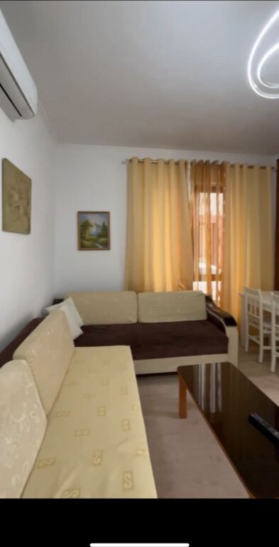 Rent Apartment 1+1,Kombinat,350 Euro