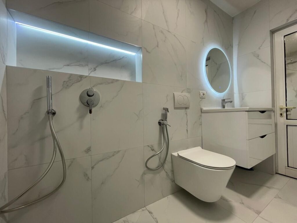 APARTAMENT ME QERA 1+1 ZOGU I ZI 50.000 LEKE