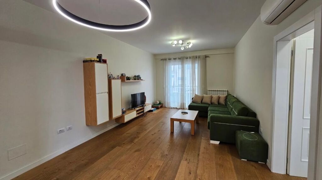 Apartament 2+1+2+verande, per shitje, Kinostudio