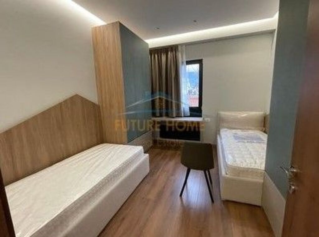 JEPET ME QERA APARTAMENT 2+1+2 FARMACIA 10 , RRUGA E DIBRES