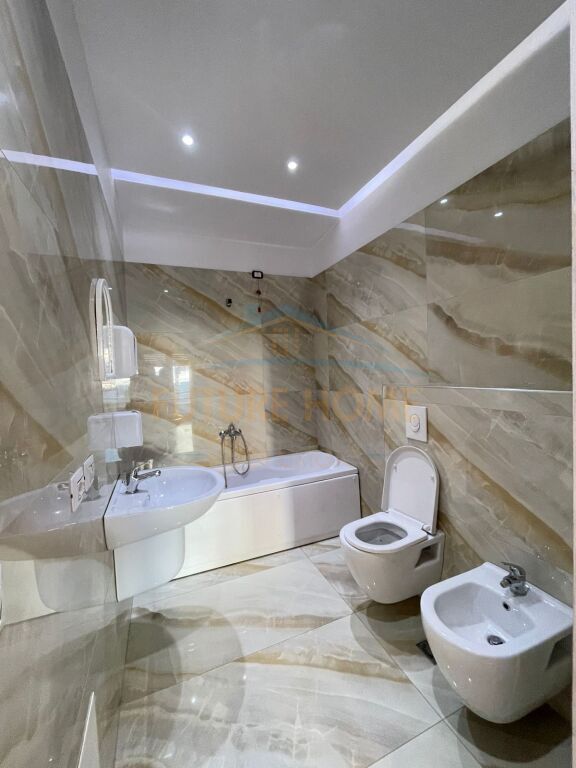 Rent, Business Premises, Ring Center, Zogu i Zi, Tirana