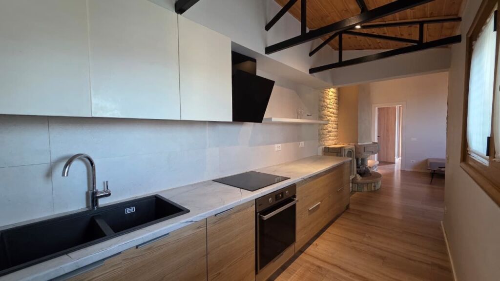 Apartament 1+1 me Qera, Rruga Enver Jaho, Vlorë