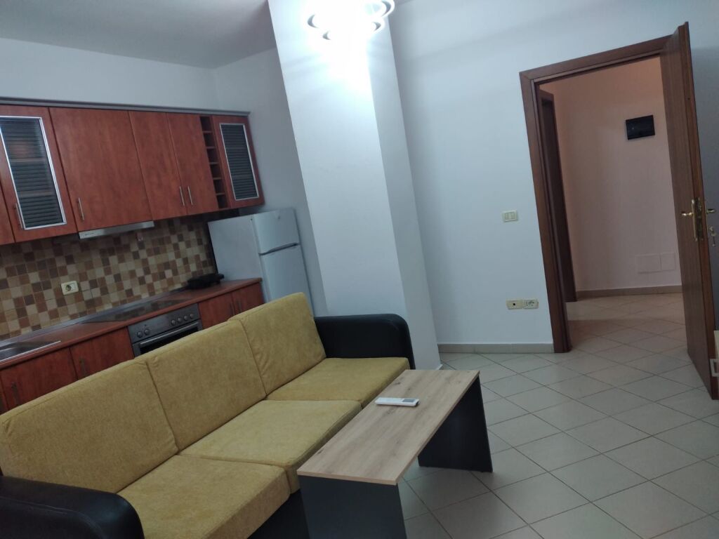 Jepet me qira apartament 1+1 te Kodra e Diellit!