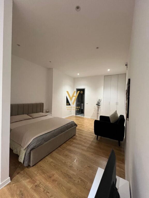 MONOLOCALE IN AFFITTO IN VIA BARRICATE 60.000 LEKE