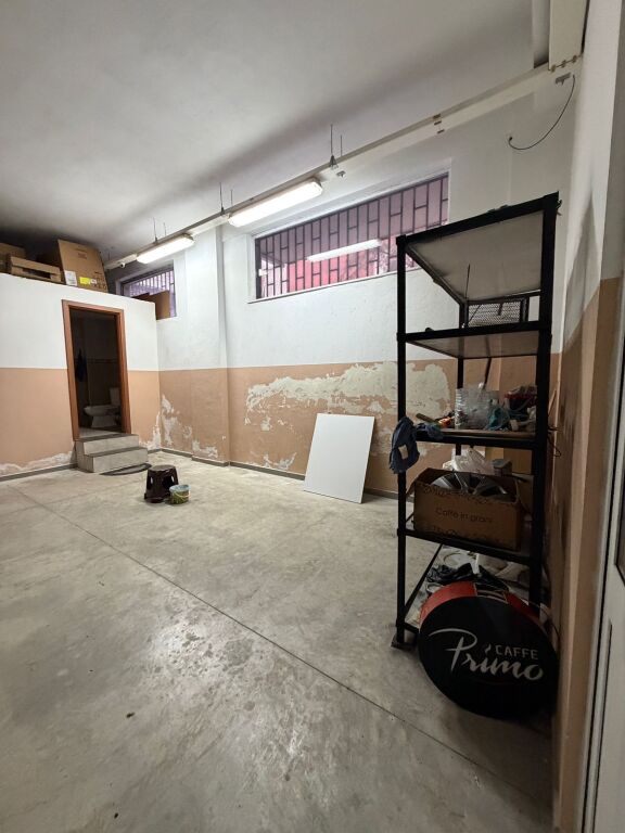 Magazine me qira, Kodra e Diellit