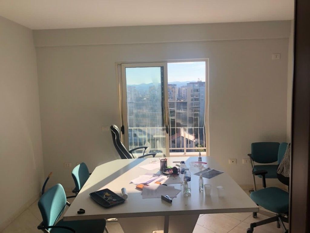 Jordan Misja - Jepet me qera 2+1+2 i pershtatur per zyre 600 € /Muaj