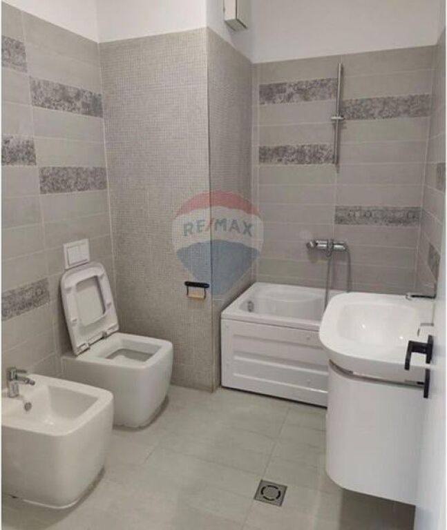 Business premises for rent in the Commune of Parisi Kika 2 530571004-28