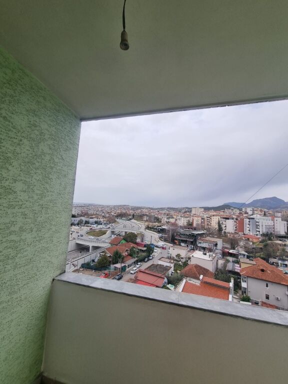 EKSKLUZIVE!!! Shitet  Apartament 1+1, Rreth rrotullimi Freskut.