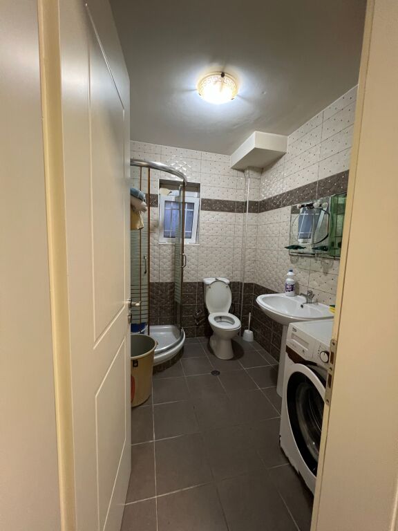 Shkolla baletit , 1+1 me qera