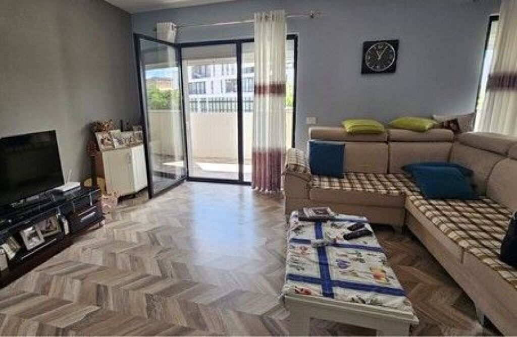 APARTAMENT 2+1+DEPO NË SHITJE – RRUGA 5 MAJI