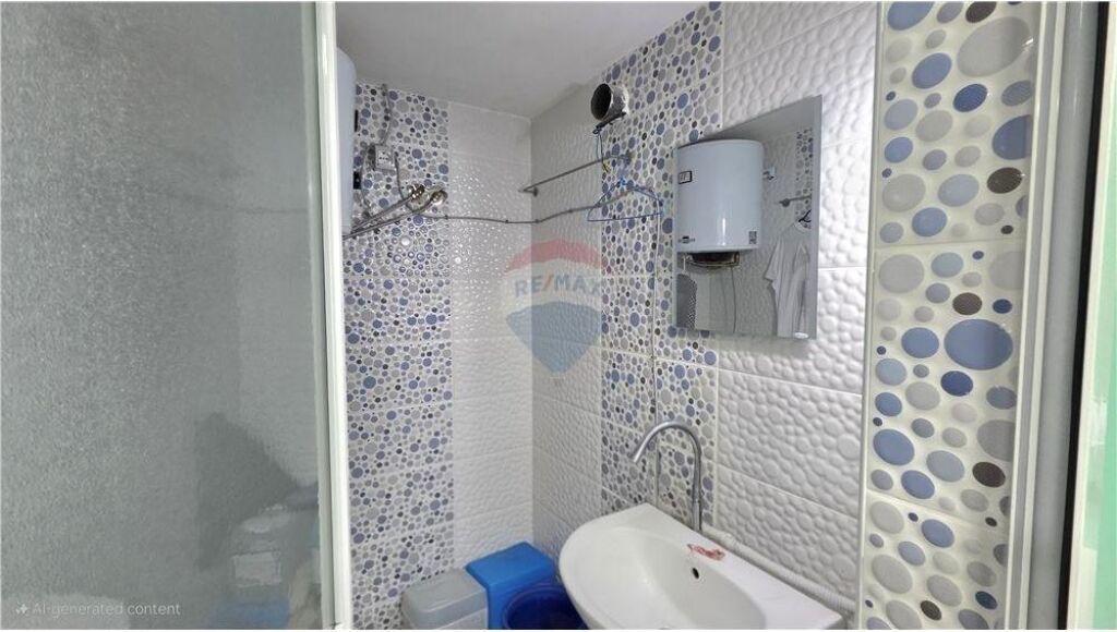 Në SHITJE – Dyqan &amp; Biznes Aktiv Lavanderie / Pastrim Kimik në Vlorë