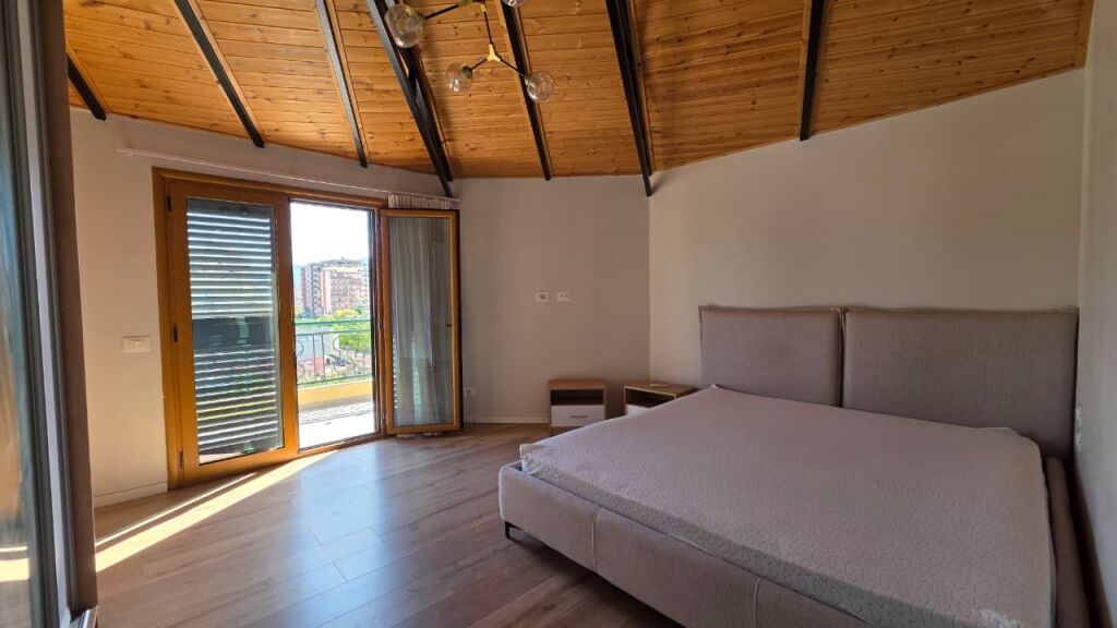 Apartament 1+1 me Qera, Rruga Enver Jaho, Vlorë