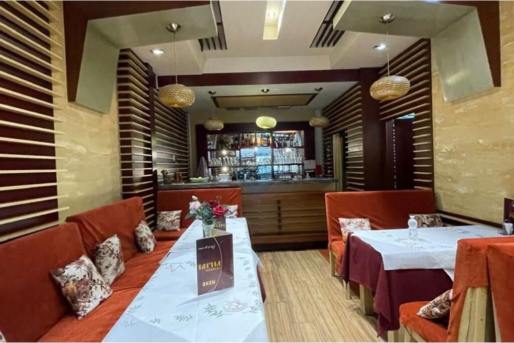 Restorant në Shitje ose me Qera – Rruga Demokracia, Vlorë