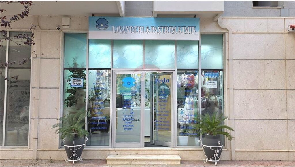 Në SHITJE – Dyqan &amp; Biznes Aktiv Lavanderie / Pastrim Kimik në Vlorë