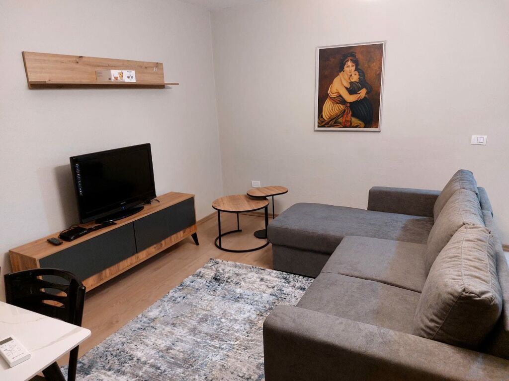 Apartamenti 2+1 me qera 21 dhjetori
