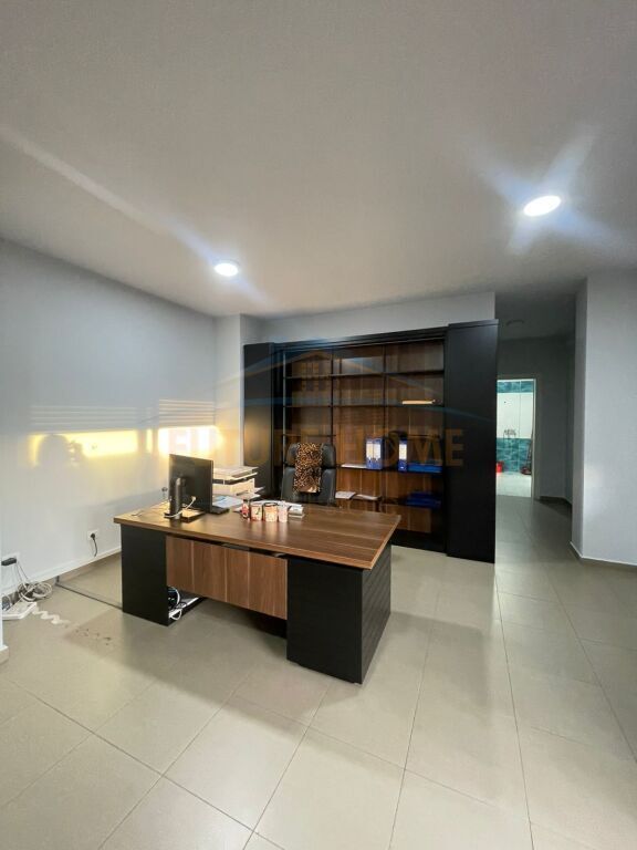 Qera, Ambient Biznesi, Ring Center, Zogu i Zi, Tiranë