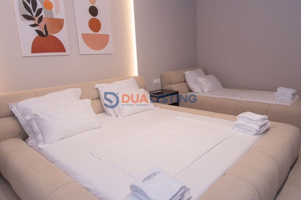 Shesim Penthouse Ikonik me Verandë Panoramike , Vlore Jetë Luksi mbi Detin Jon, Vlorë