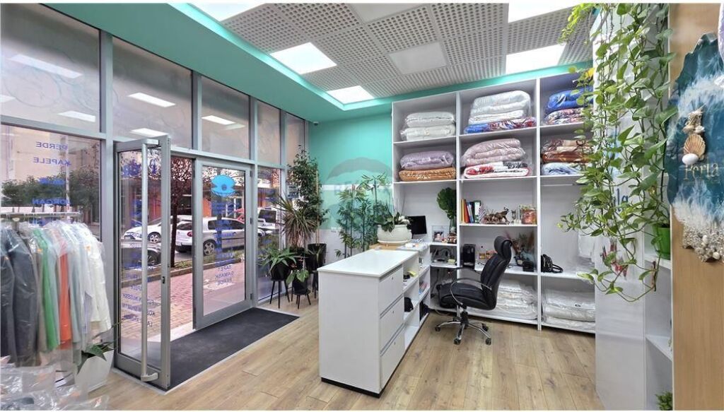 Në SHITJE – Dyqan &amp; Biznes Aktiv Lavanderie / Pastrim Kimik në Vlorë