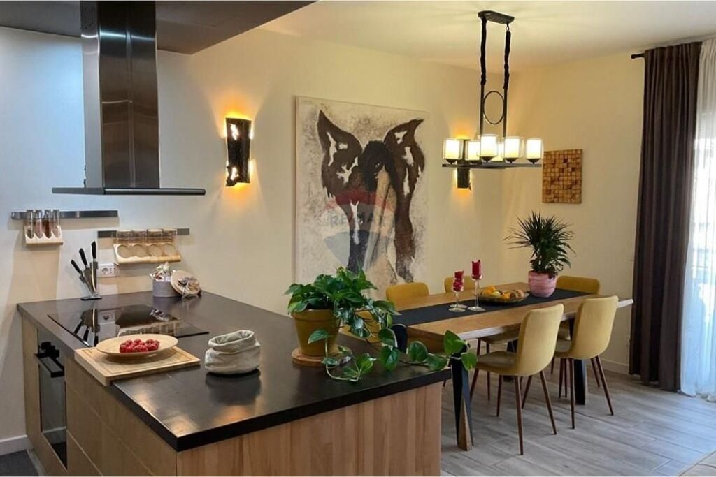 APARTAMENT 2+1 ME QIRA TE KOMPLEKSI DELIJORGJI Lirohet ne 25 shkurt