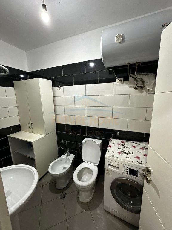 Shitet, Apartament 2+1+2, Fresk