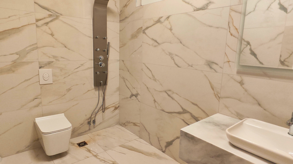 Tek Liqeni Farkes Shitet Vile Me Çmim OKAZION, Vetem 1580 Euro/m²