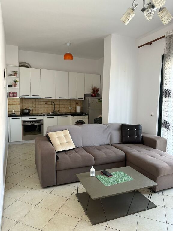 Apartament 1+1, Kombinat!