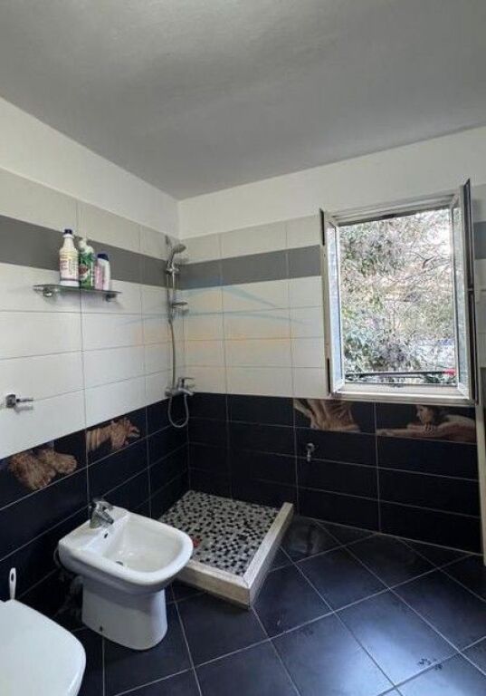 Qera, Apartament 2+1 ,Rruga e Durresit, Tirane