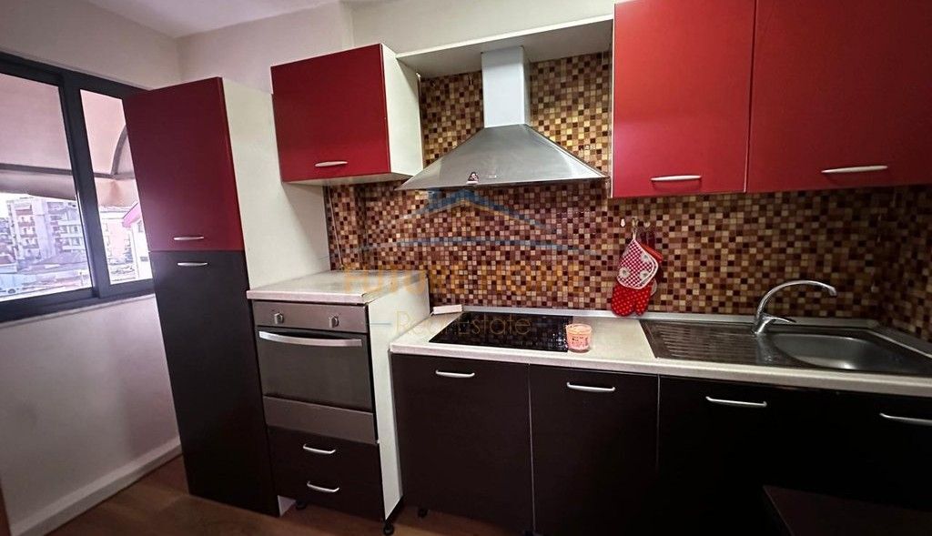 In vendita, Appartamento 2+1, Xhamlliku, Tirana