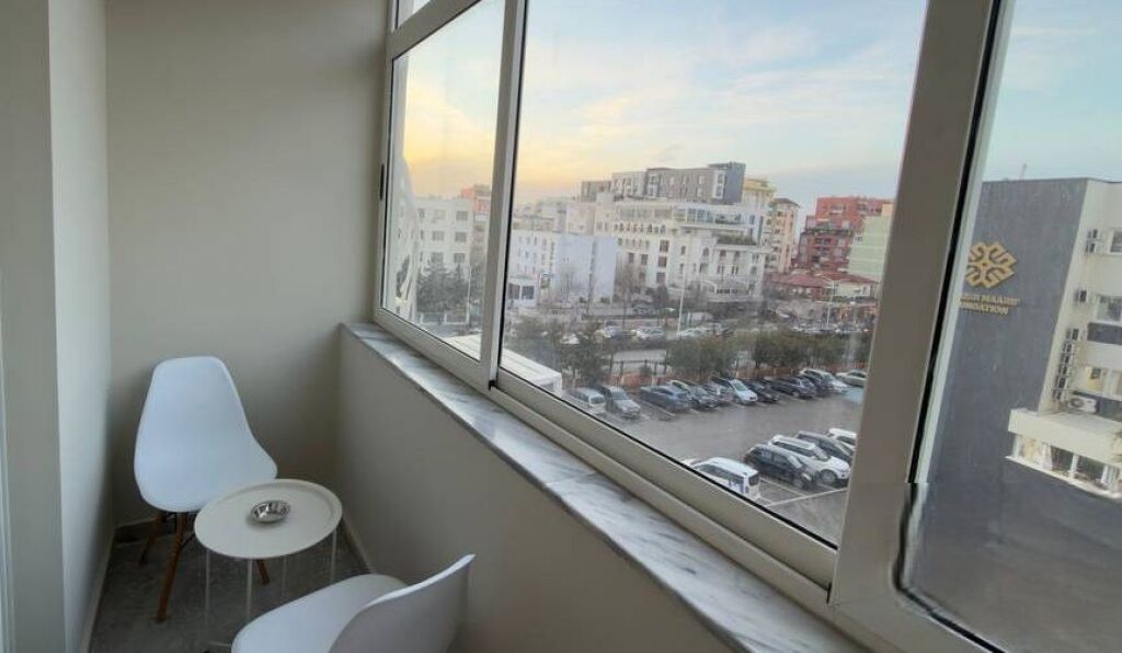 SHITEN 2 APARTAMENTE 1+1 TEK KRYQEZIMI 21 DHJETORIT !