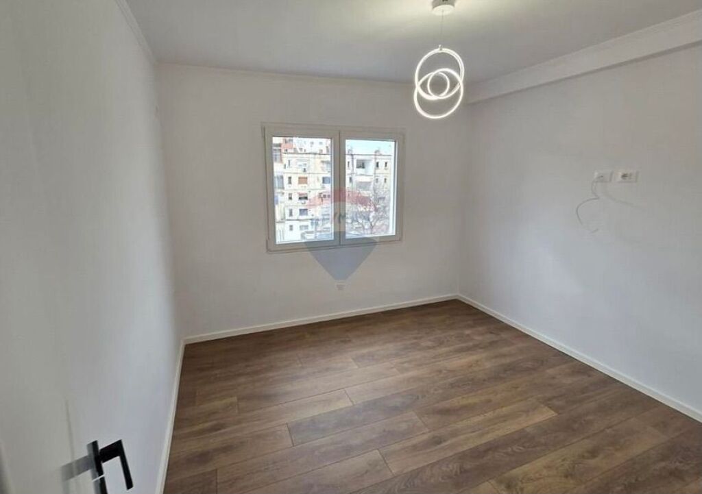 Apartament 1+1 ne shitje ne Ali Demi ID: 530181003-455