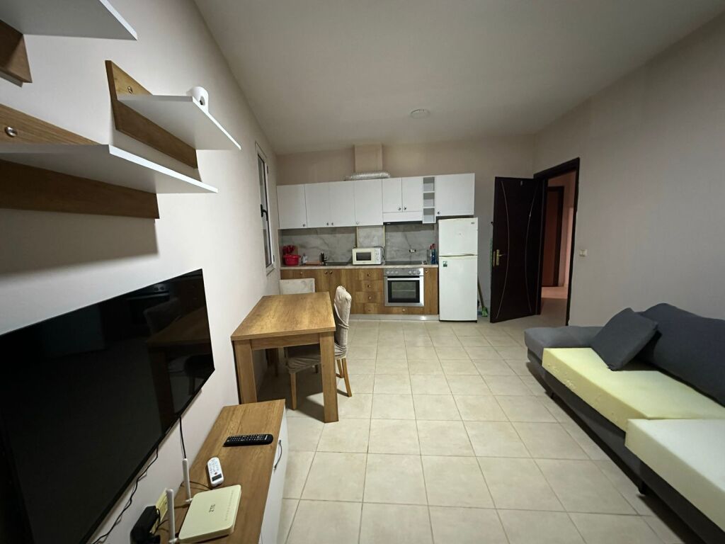Appartamento 1+1 in affitto ad Astir, Tirana