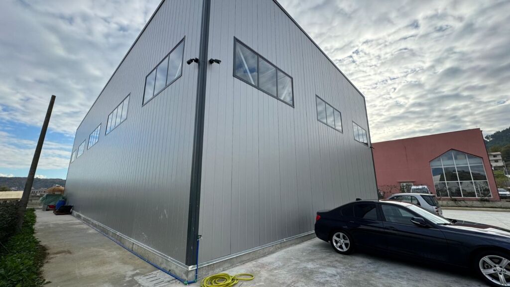 SHITET KAPANON, VAQARR, TIRANE.