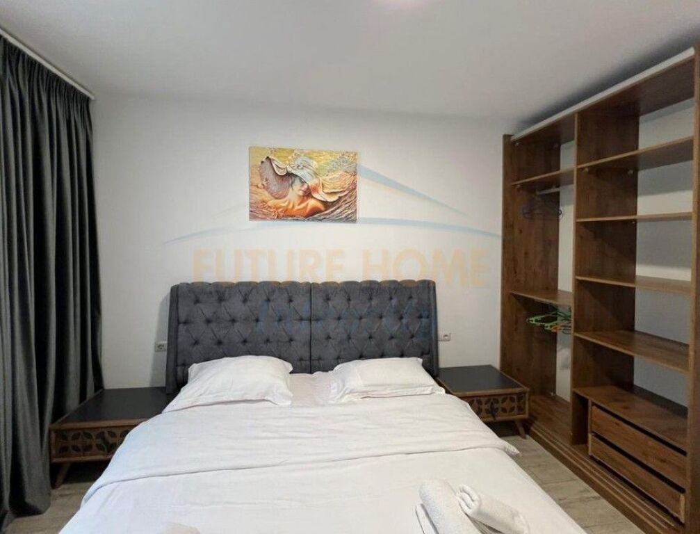 Qera, Apartament 1+1, Rruga 5 Maji, Tiranë.