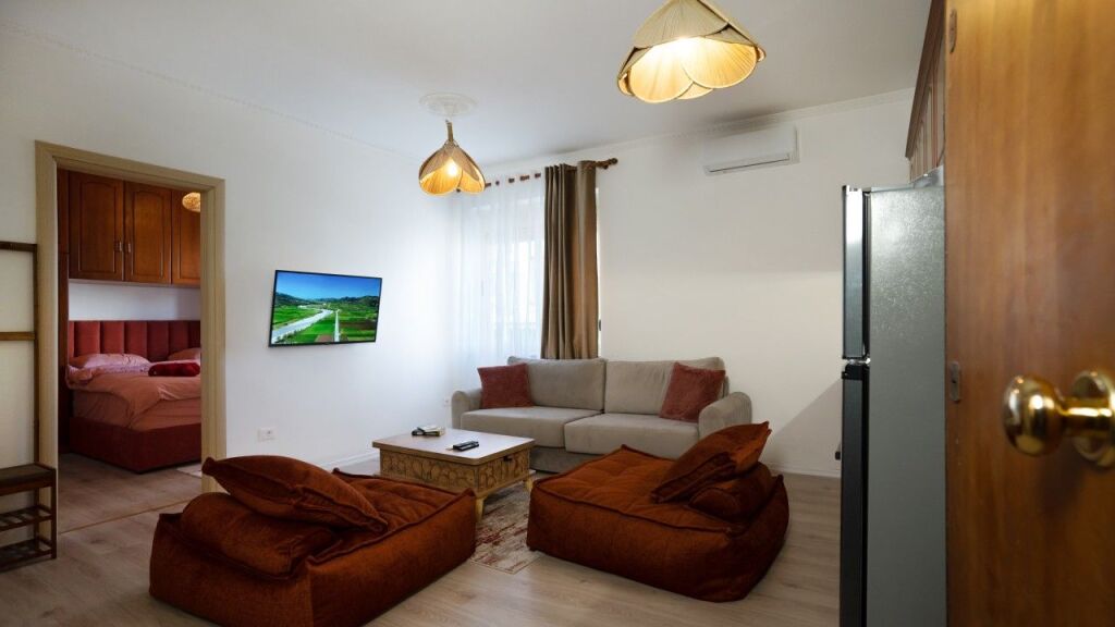 JEPET ME QERA SUPER APARTAMENT 1+1 TEK PALACE DURRES