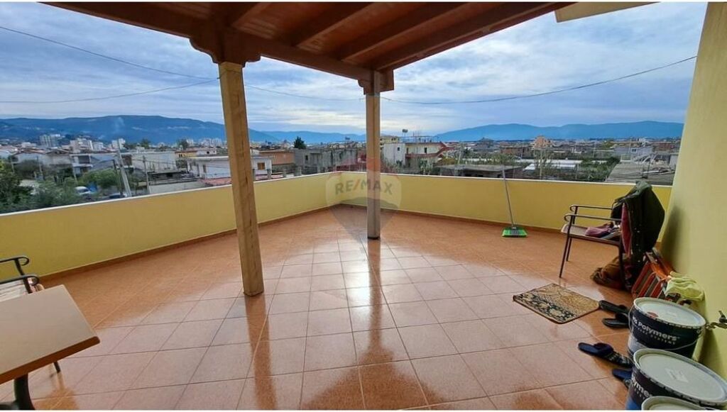 🏡 Vilë 3-Katëshe për Shitje – Lagjja “Kushtrimi”, Vlorë