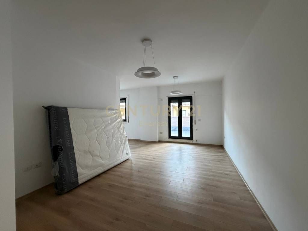 AFFITTASI APPARTAMENTO 3+1 IN CENTRO